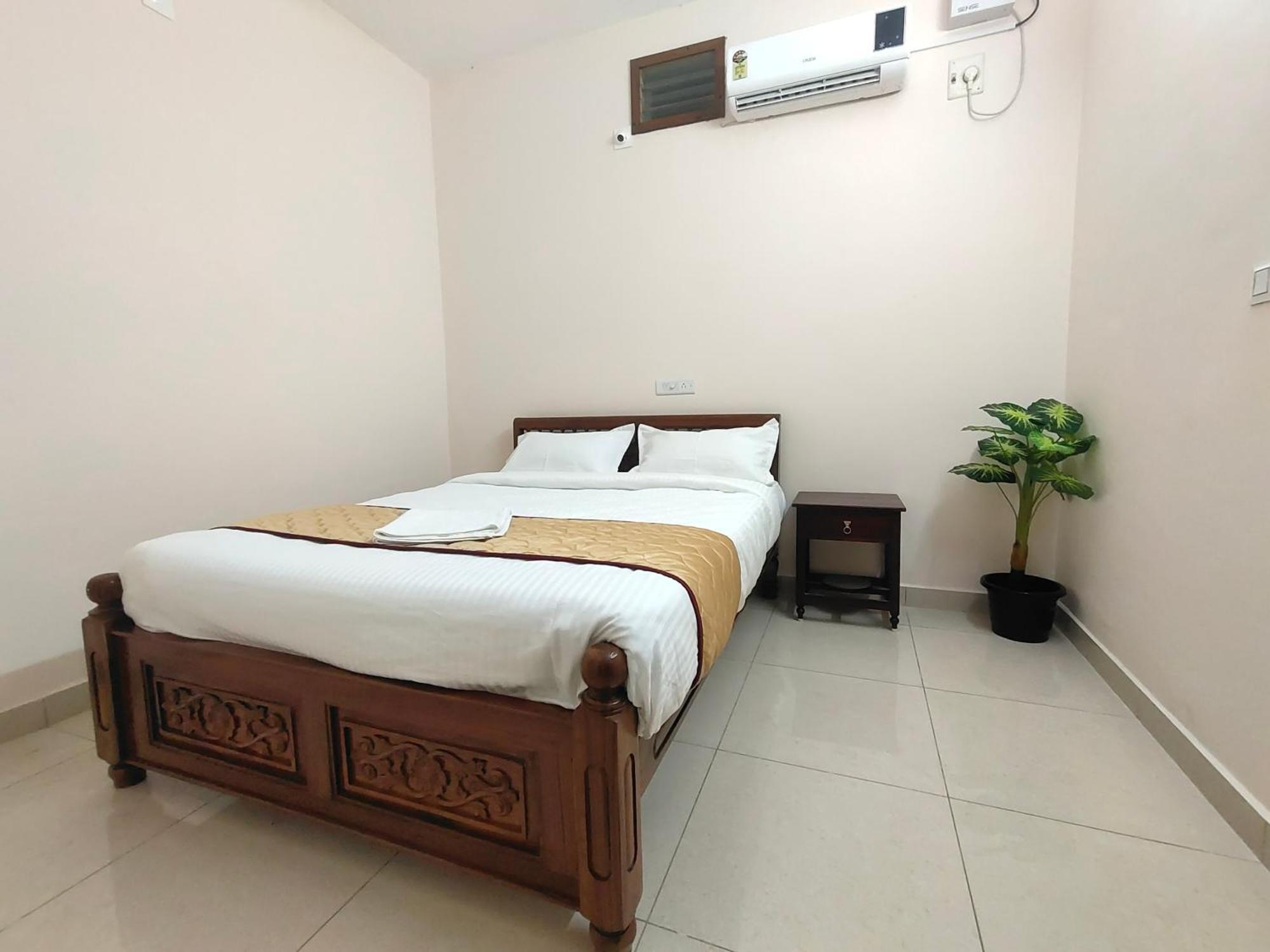 Le Township Residency Hotel Пондичери Екстериор снимка