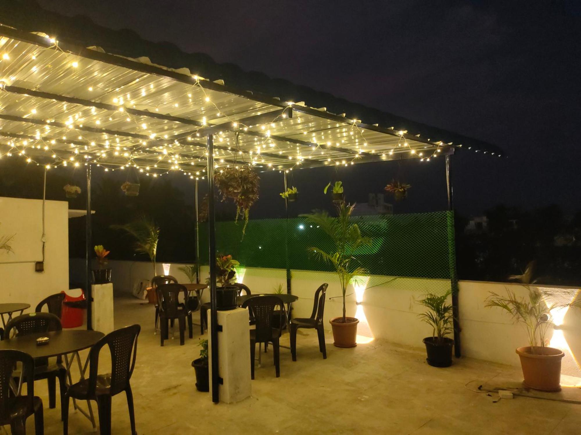Le Township Residency Hotel Пондичери Екстериор снимка
